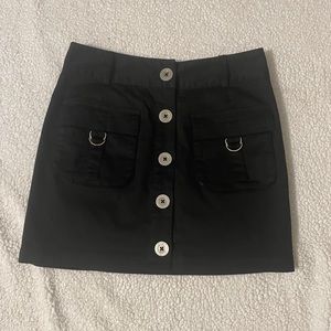 NWOT black front button skirt